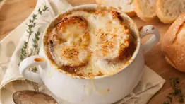 Sopa de cebolla: Paso a paso para prepararla fácil y rápido