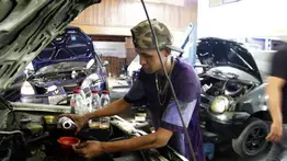 Caracas | Así detectas el aceite pirata para carros en Venezuela (+DETALLES)