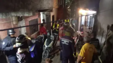 Explosión de bombona de gas dejó tres viviendas afectadas en La Pastora este #05Ago Explosión de bombona de gas dejó tres viviendas afectadas en La Pastora este #05Ago