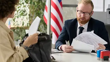EEUU | ¿Pueden negarle la visa si revela que tiene familia indocumentada en el país? EEUU | ¿Pueden negarle la visa si revela que tiene familia indocumentada en el país?