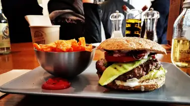 EEUU: Esta famosa cadena de comida rápida busca personal de limpieza en California (+Salario) EEUU: Esta famosa cadena de comida rápida busca personal de limpieza en California (+Salario)