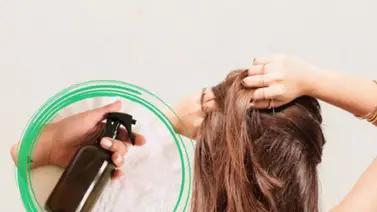 ¡Fácil y rápido! Así se prepara un tónico capilar con hierbas para fortalecer el cabello ¡Fácil y rápido! Así se prepara un tónico capilar con hierbas para fortalecer el cabello