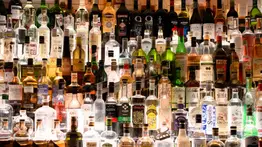 Sepa por qué se acelera el corazón cuando bebe licor