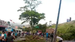 Un muerto dejó accidente múltiple en La Urbina este #27Jul