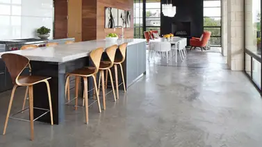 Piso de cemento ¡Devuélvele el brillo a esta opción práctica y económica! Piso de cemento ¡Devuélvele el brillo a esta opción práctica y económica!