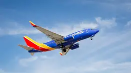 La polémica aerolínea que se salvó del apagón cibernético de Windows