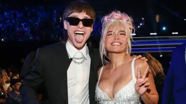 Karol G y Peso Pluma arrasaron en los Premios Juventud 2024 Karol G y Peso Pluma arrasaron en los Premios Juventud 2024