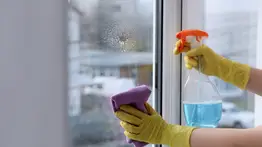 Remueve el sucio de las ventanas con estos ingredientes