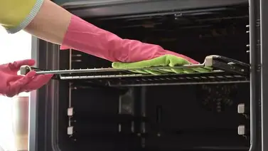 Elimina la grasa del horno con estas fórmulas caseras Elimina la grasa del horno con estas fórmulas caseras