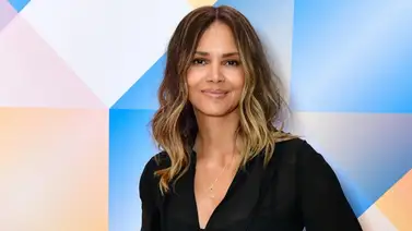Halle Berry celebró con poca ropa 20 años de su papel en "Gatúbela" Halle Berry celebró con poca ropa 20 años de su papel en "Gatúbela"