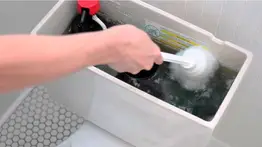 Remueve la suciedad del inodoro con estos ingredientes