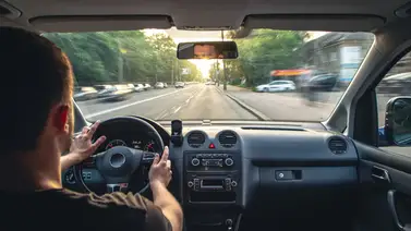 Así de costoso puede salir en California escuchar música a todo volumen Así de costoso puede salir en California escuchar música a todo volumen