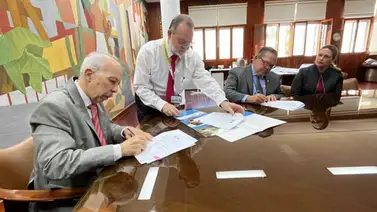 Chevron y la UCV firman convenio para la investigación científica y tecnológica (+Detalles) Chevron y la UCV firman convenio para la investigación científica y tecnológica (+Detalles)