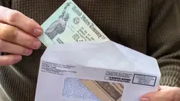 Cheque de estímulo | California entrega $500 dólares mensuales a estas familias (+Requisitos)