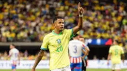 Manchester City anunció el fichaje del brasileño Savinho