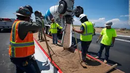 EEUU: Las cinco empresas de construcción que contratan latinos y patrocinan la Green Card